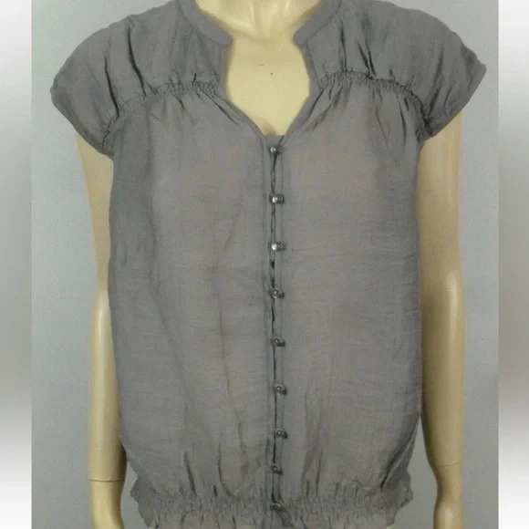 Ann Taylor LOFT Gray Semi Sheer Sleeveless Button Up Top Smocked Accents Sz S - Picture 12 of 12